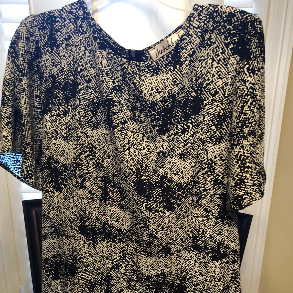 Sketchbook black cream dress size large